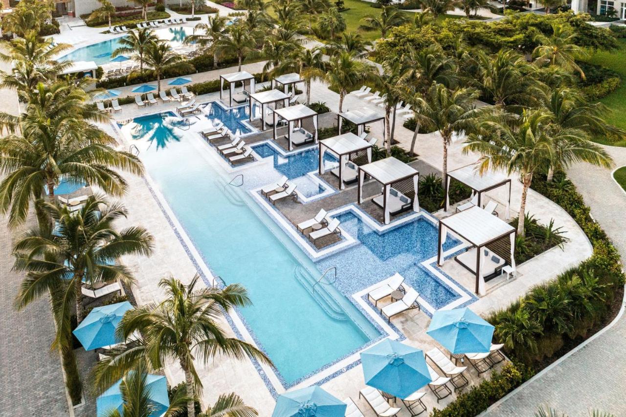 The Ritz-Carlton, Turks & Caicos Hotel Grace Bay Buitenkant foto