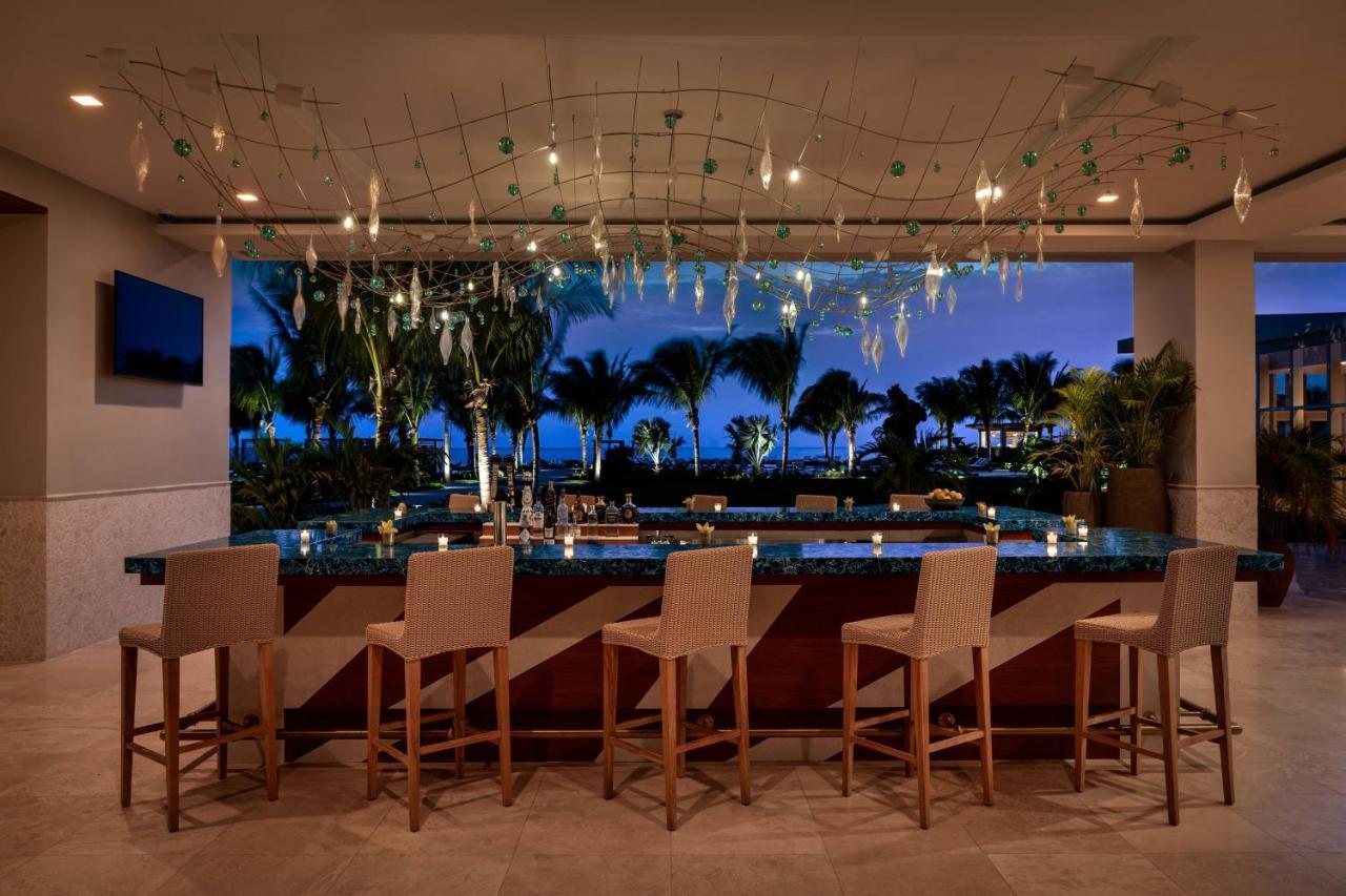 The Ritz-Carlton, Turks & Caicos Hotel Grace Bay Buitenkant foto