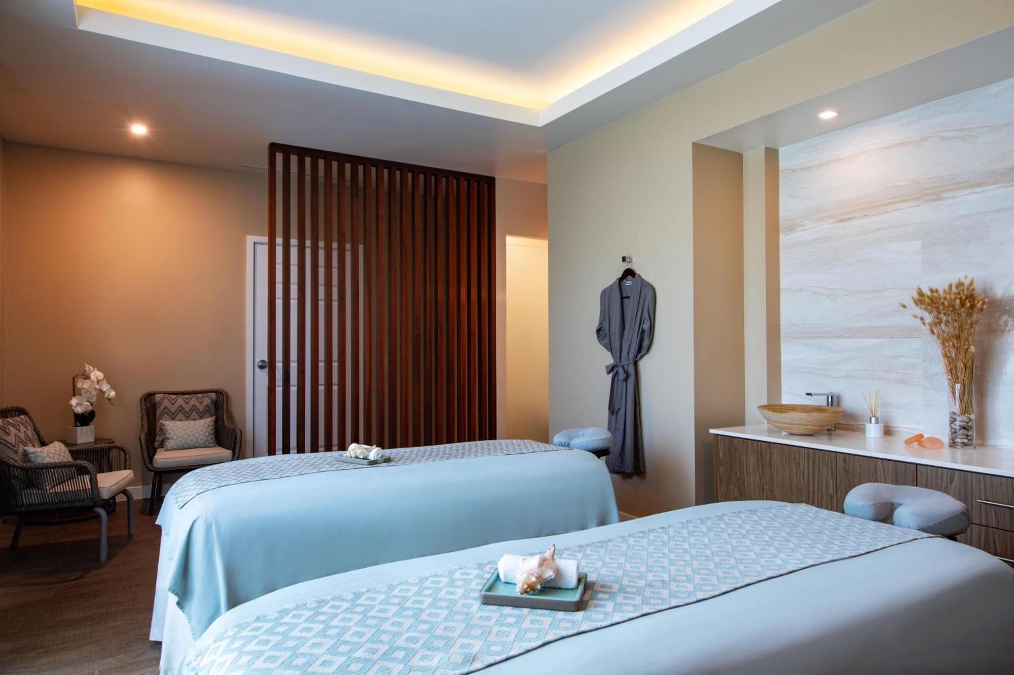 The Ritz-Carlton, Turks & Caicos Hotel Grace Bay Buitenkant foto