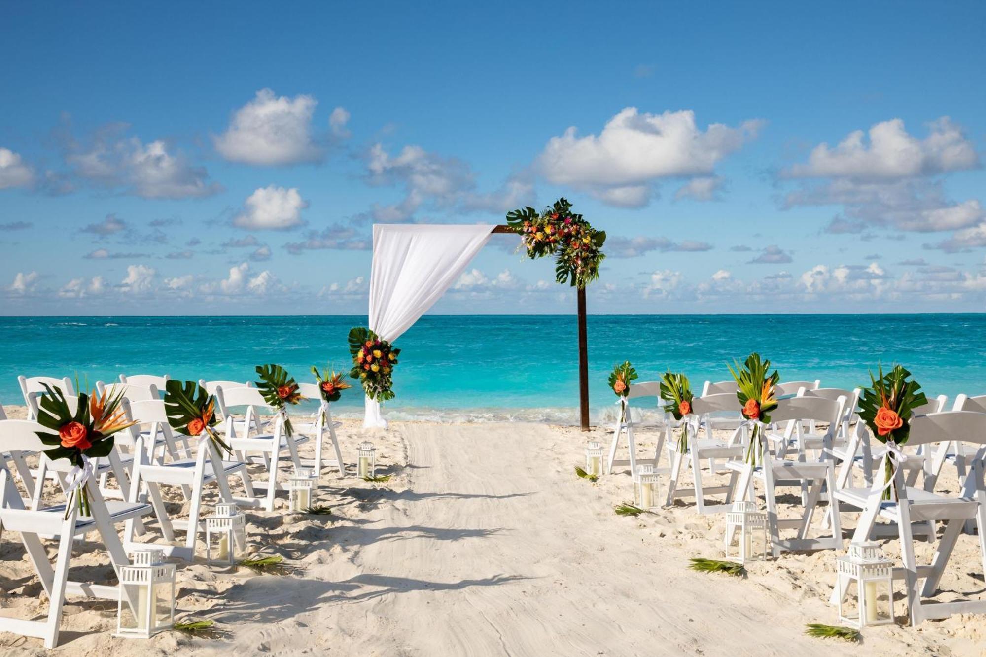 The Ritz-Carlton, Turks & Caicos Hotel Grace Bay Buitenkant foto